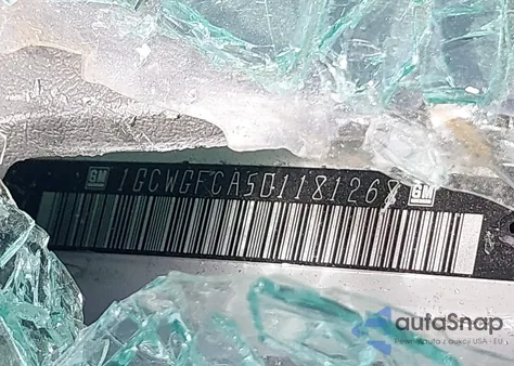 2013 Chevrolet Express 2500 Work Van z USA, uszkodzony, nr VIN 1GCWGFCA5D1181268